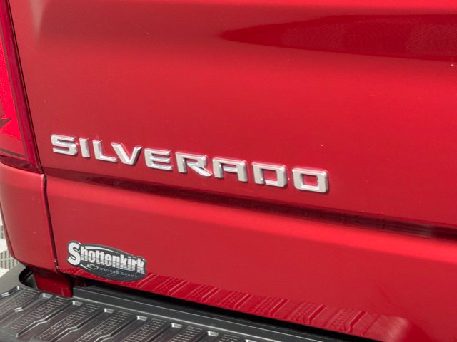 Used 2024 Chevrolet Silverado 1500 High Country w/ High Country Premium Package AWD/4WD image 8