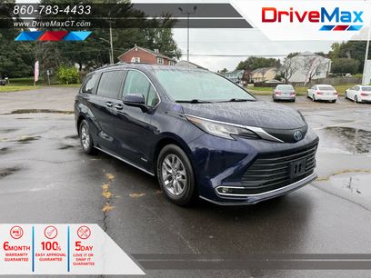 Used 2021 Toyota Sienna XLE