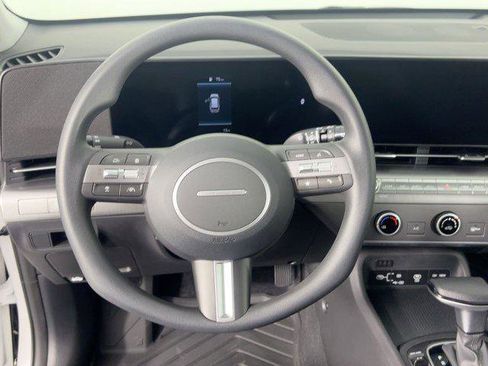 New 2026 Hyundai Kona SE image 16