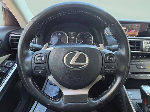 Used 2017 Lexus IS 300 F Sport image 29