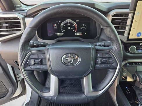 Used 2025 Toyota Tundra Limited AWD/4WD image 12