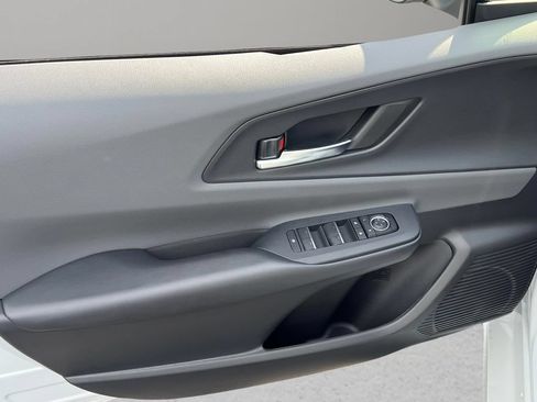 Certified 2025 Toyota Prius XLE FWD image 11