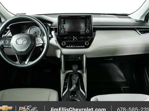 Used 2022 Toyota Corolla Cross L FWD image 19