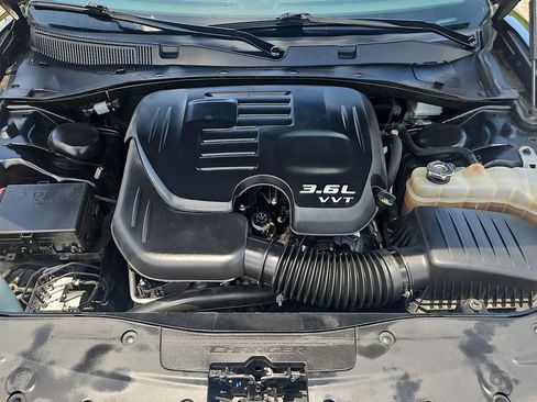 Used 2021 Dodge Charger SXT RWD image 17