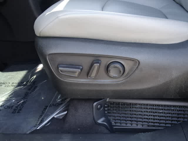 Certified 2025 Toyota Sienna XLE w/ XLE Plus Package FWD image 15