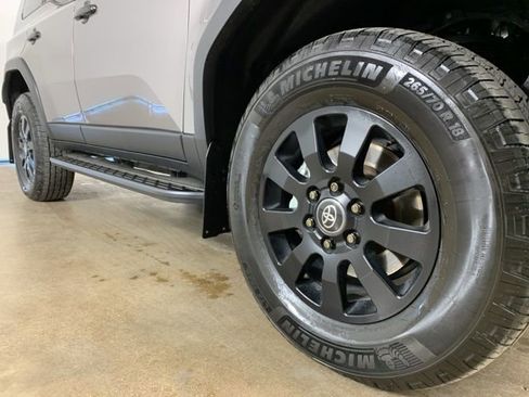 Used 2024 Toyota Land Cruiser image 6