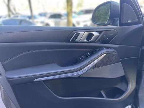 Used 2025 BMW X5 xDrive40i image 11