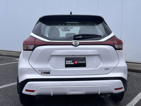 Used 2021 Nissan Kicks SR w/ SR Premium Package image 4