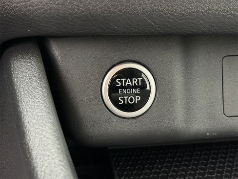 Used 2023 Nissan Rogue SV image 22