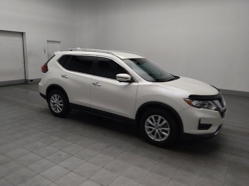 Used 2018 Nissan Rogue SV w/ Premium Package image 11
