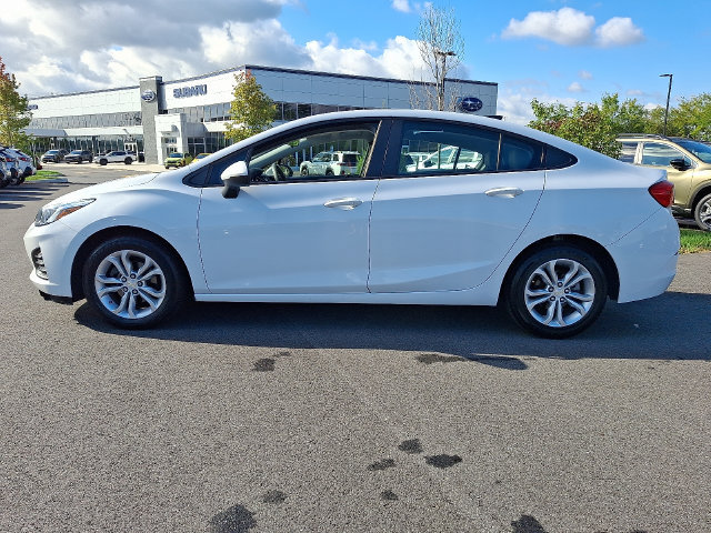 Used 2019 Chevrolet Cruze LS w/ LS Convenience Package FWD image 4