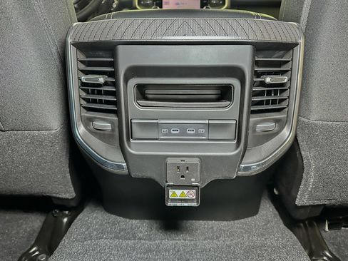 New 2026 RAM 2500 Big Horn AWD/4WD image 23