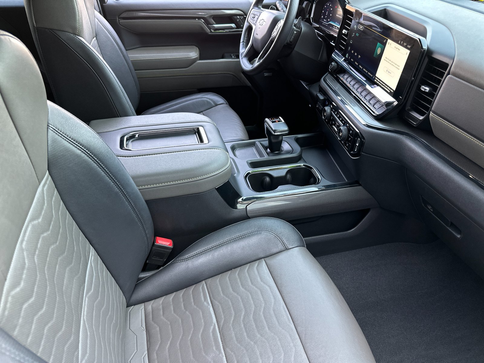 Used 2022 Chevrolet Silverado 1500 ZR2 w/ Technology Package AWD/4WD image 15