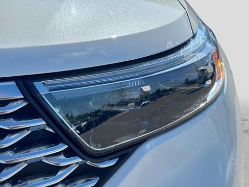 Used 2023 Ford Explorer Platinum w/ Technology Package AWD/4WD image 10