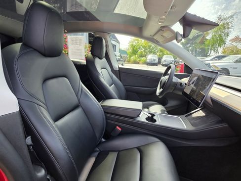 Used 2021 Tesla Model Y Long Range AWD/4WD image 12