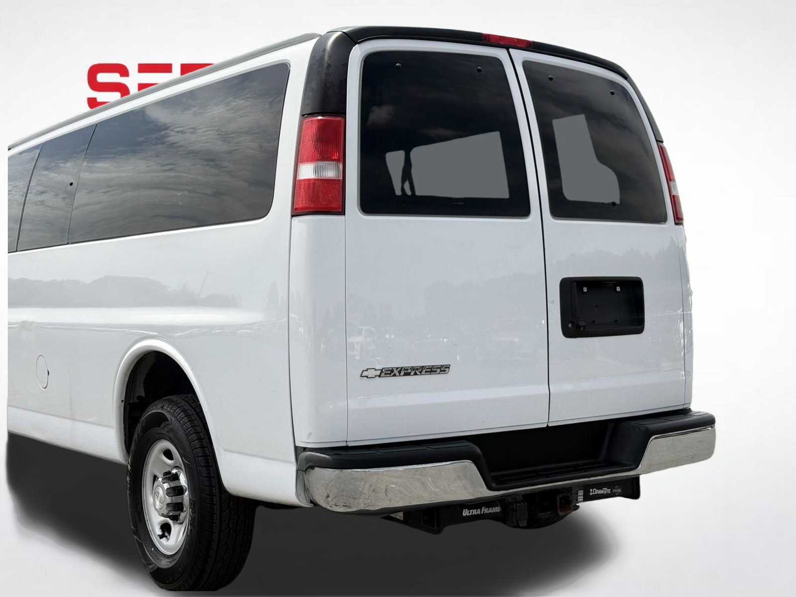Used 2020 Chevrolet Express 3500 LT w/ LT Preferred Equipment Group RWD image 3