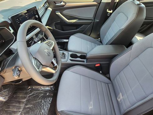 New 2026 Volkswagen Jetta SE image 9