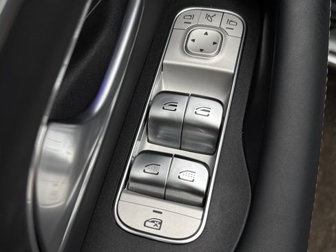 Used 2025 Mercedes-Benz GLS 63 AMG 4MATIC image 63