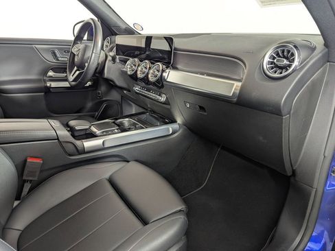 Used 2021 Mercedes-Benz GLB 250 image 37