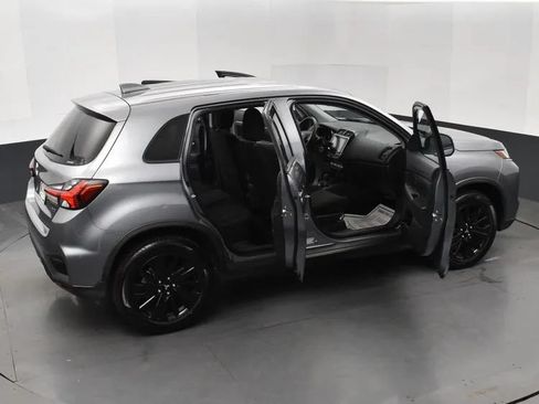 Used 2025 Mitsubishi Outlander Sport LE AWD/4WD image 6