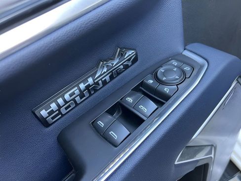 Used 2022 Chevrolet Silverado 1500 High Country image 20
