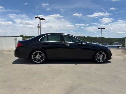 Used 2019 Mercedes-Benz E 300 image 6