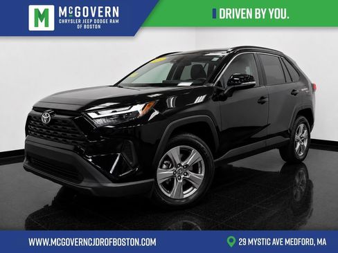 Used 2025 Toyota RAV4 XLE AWD/4WD image 1
