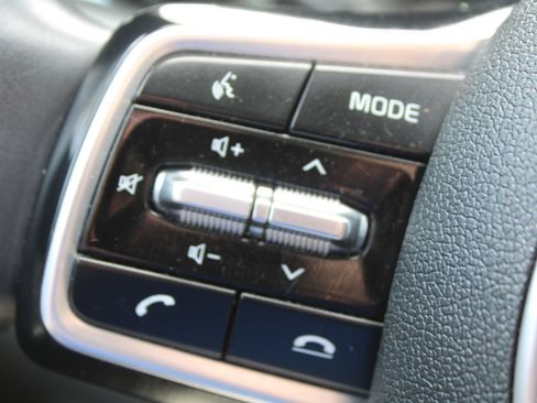 Certified 2022 Kia Sorento SX FWD image 28
