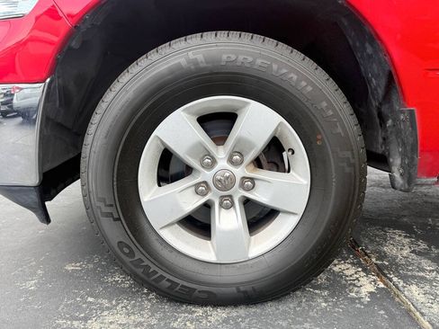 Used 2020 RAM 1500 Classic SLT AWD/4WD image 28