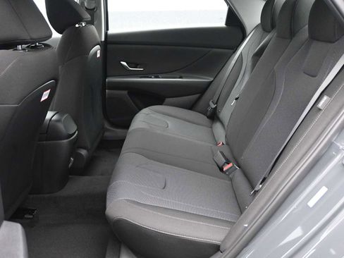 New 2026 Hyundai Elantra SE image 12