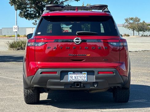 Used 2024 Nissan Pathfinder Rock Creek AWD/4WD image 4
