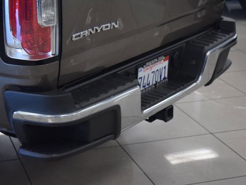 Used 2015 GMC Canyon SLT w/ Driver Alert Package image 42
