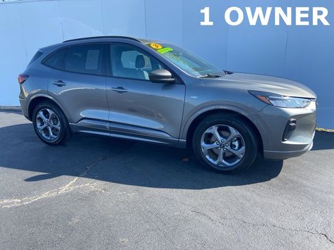 Used 2024 Ford Escape ST-Line image 2