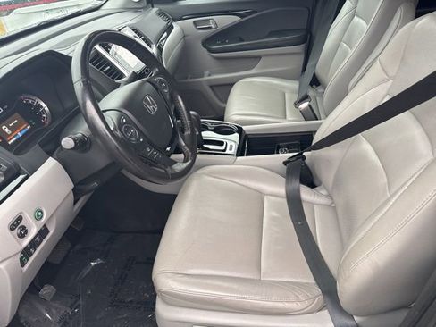 Used 2019 Honda Ridgeline RTL-E image 13