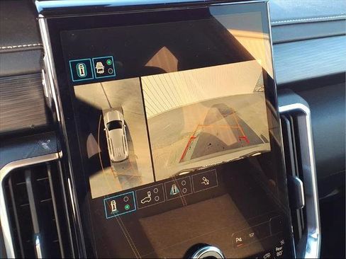 Used 2025 GMC Acadia Elevation image 13