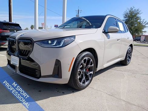 Used 2025 BMW X3 xDrive30i w/ Premium Package image 3