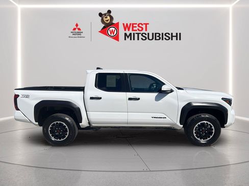 Used 2024 Toyota Tacoma TRD Off-Road AWD/4WD image 6