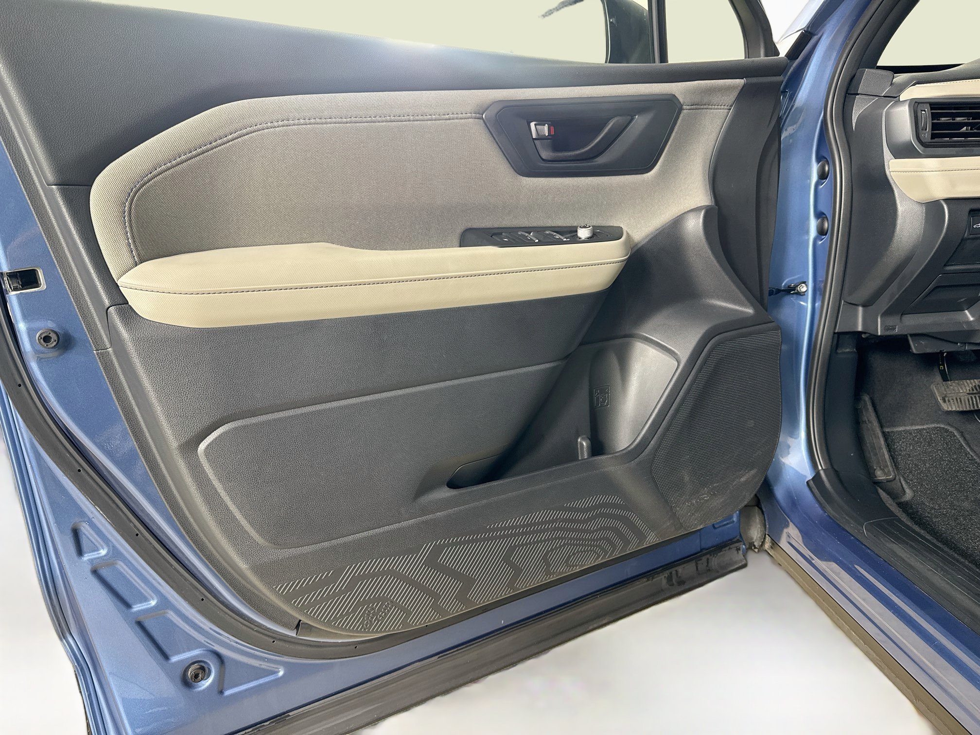 Certified 2025 Subaru Forester Premium AWD/4WD image 11