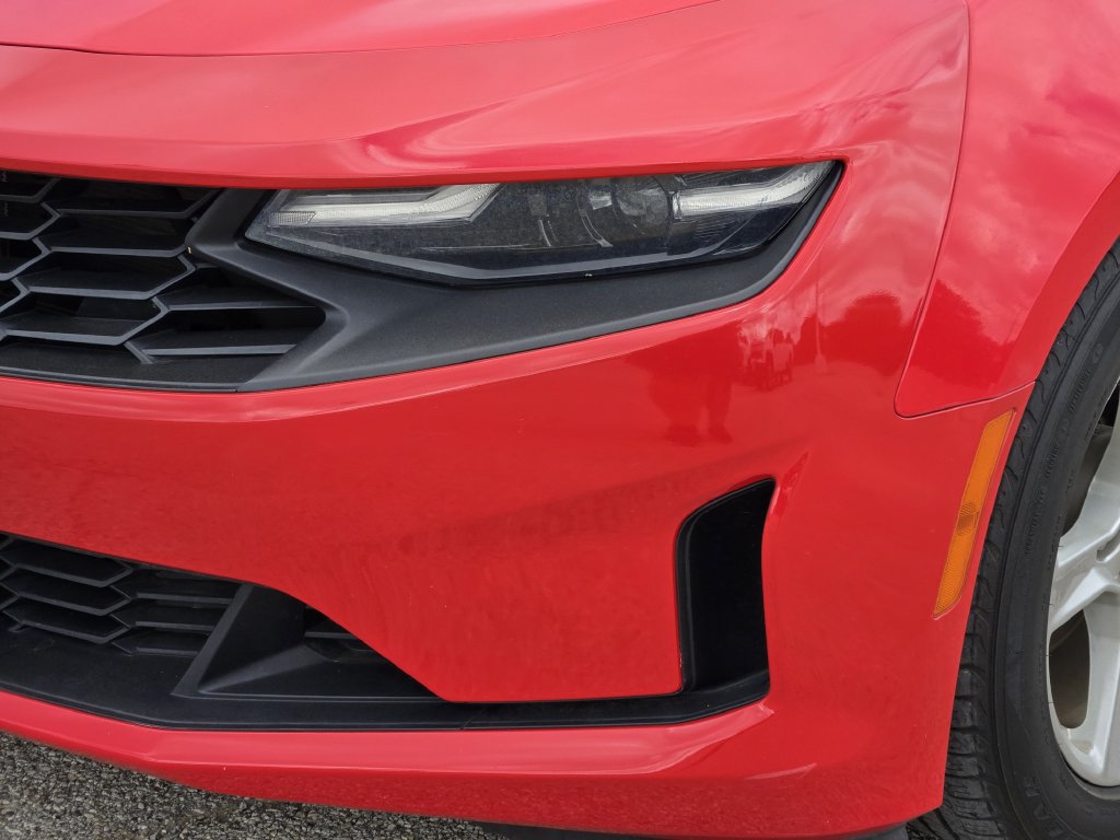 Used 2023 Chevrolet Camaro LT RWD image 9