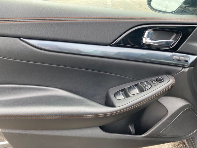 Used 2023 Nissan Maxima SR FWD image 18