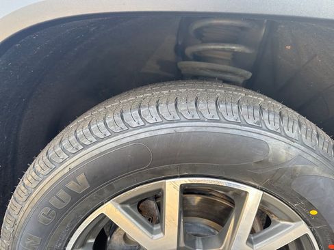 Used 2020 GMC Acadia SLE w/ Driver Convenience Package image 34