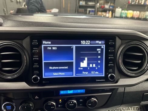 Used 2023 Toyota Tacoma TRD Off-Road image 13