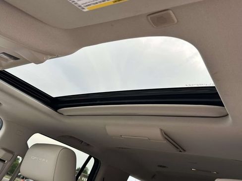 Used 2019 GMC Yukon Denali w/ Denali Ultimate Package AWD/4WD image 17