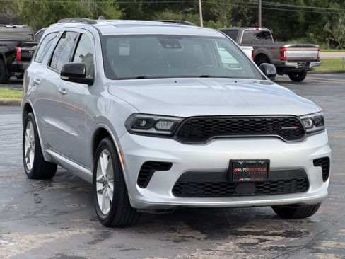 Used 2024 Dodge Durango GT RWD image 3