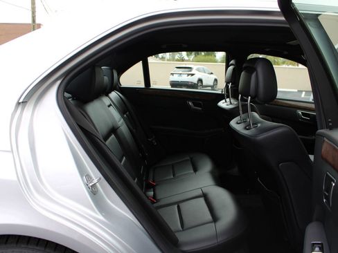 Used 2013 Mercedes-Benz E 350 4MATIC Sedan image 18