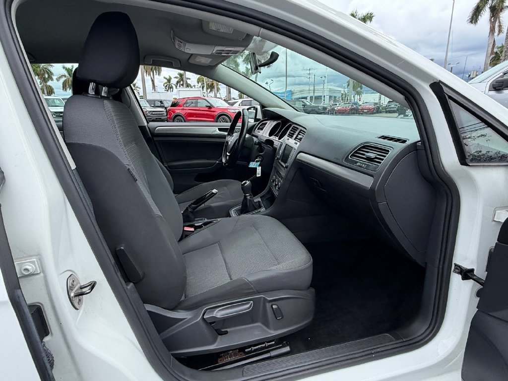 Used 2016 Volkswagen Golf S FWD image 13