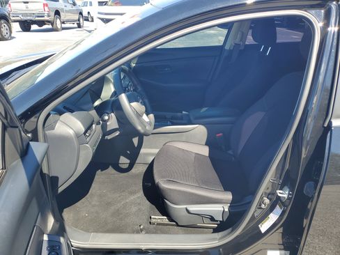 Certified 2025 Nissan Sentra S image 11