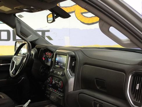 Used 2019 Chevrolet Silverado 1500 LTZ w/ LTZ Convenience Package AWD/4WD image 12