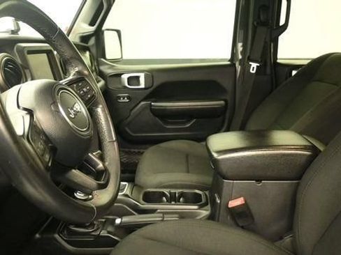 Used 2019 Jeep Wrangler Unlimited Sport S AWD/4WD image 22