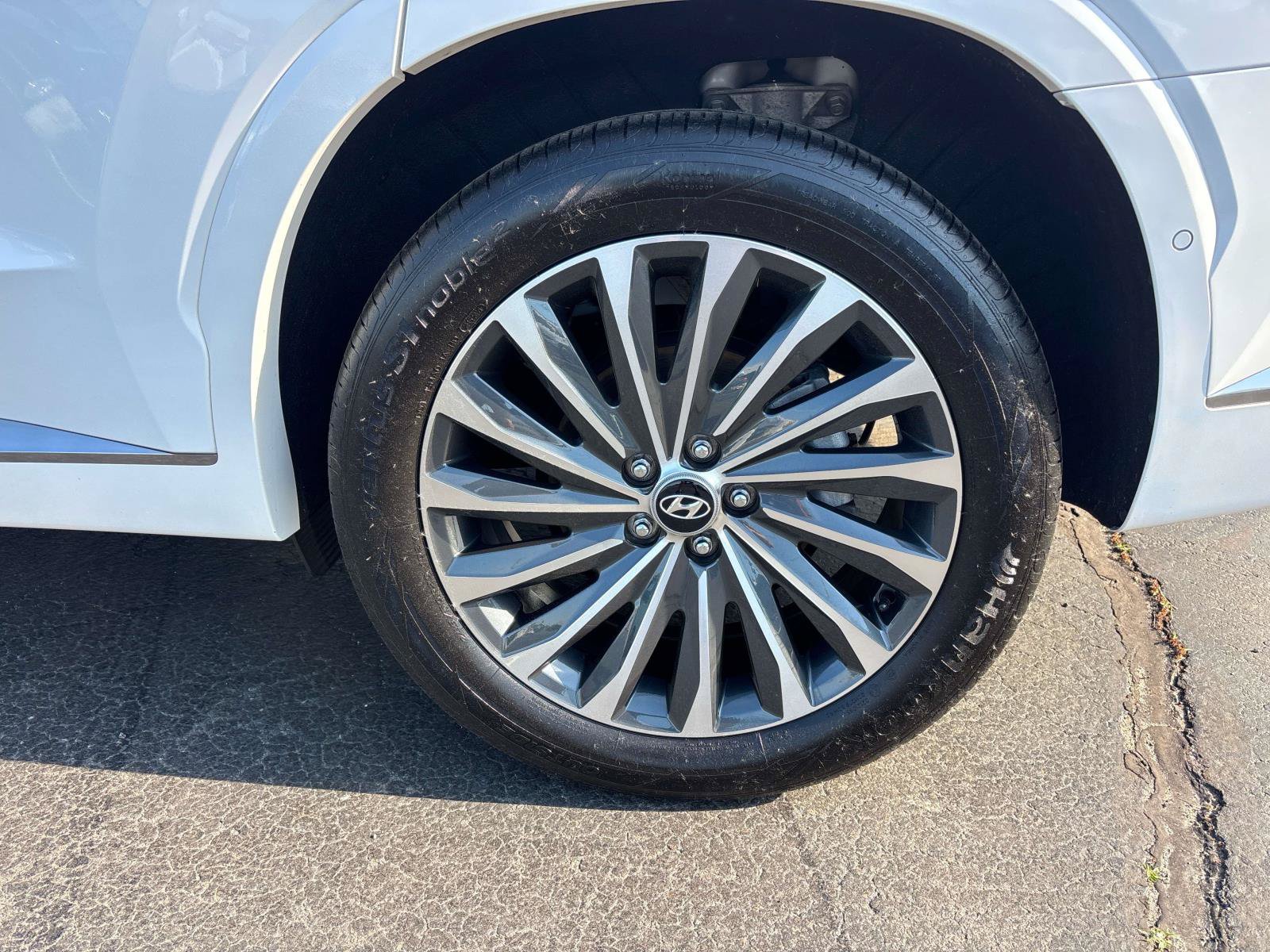 Certified 2025 Hyundai Palisade Calligraphy AWD/4WD image 7
